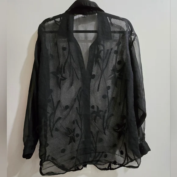 Effeci Black  Floral Mesh Button Up Blouse Size M - Picture 2 of 10